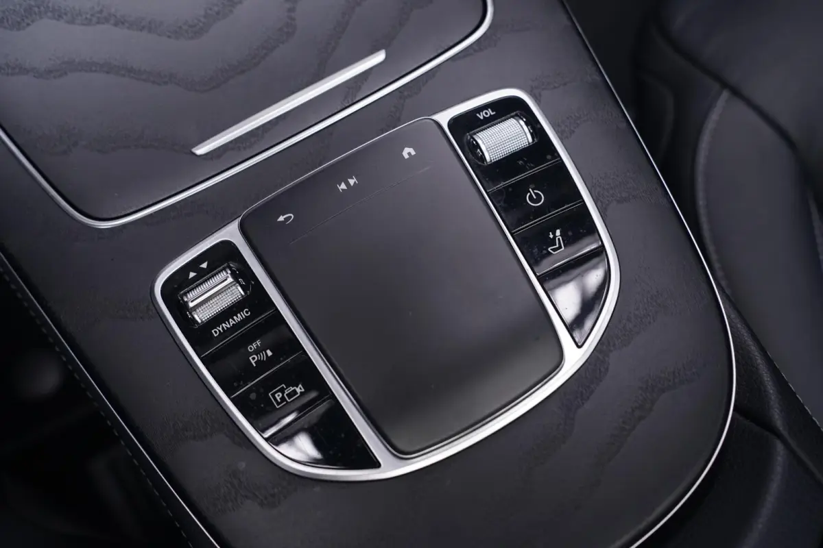 300 e AMG Line SOH 97% 1e Eig. NAP Panodak DAB-ontvangst sfeerverlichting Apple-carplay PDC v+a Private-glas Head-up Camera 360 Memory stoelen Burmester