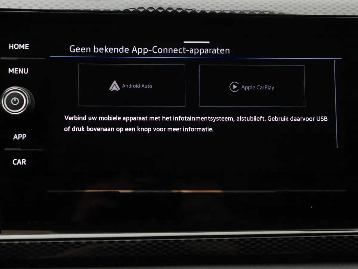 1.0 TSI Life Edition 95 PK | Keyless access | Apple Carplay draadloos | Camera | Navigatie | 15" Lichtmetalen velgen | LED Koplampen | Android Auto draadloos | Parkeersensoren | Adaptive cru