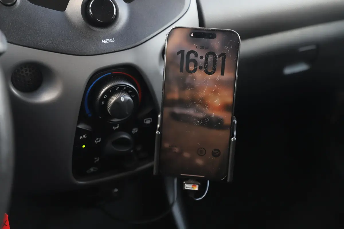 1.0 e-VTi Active Radio Bluetooth Airco LED Elektrische Ramen