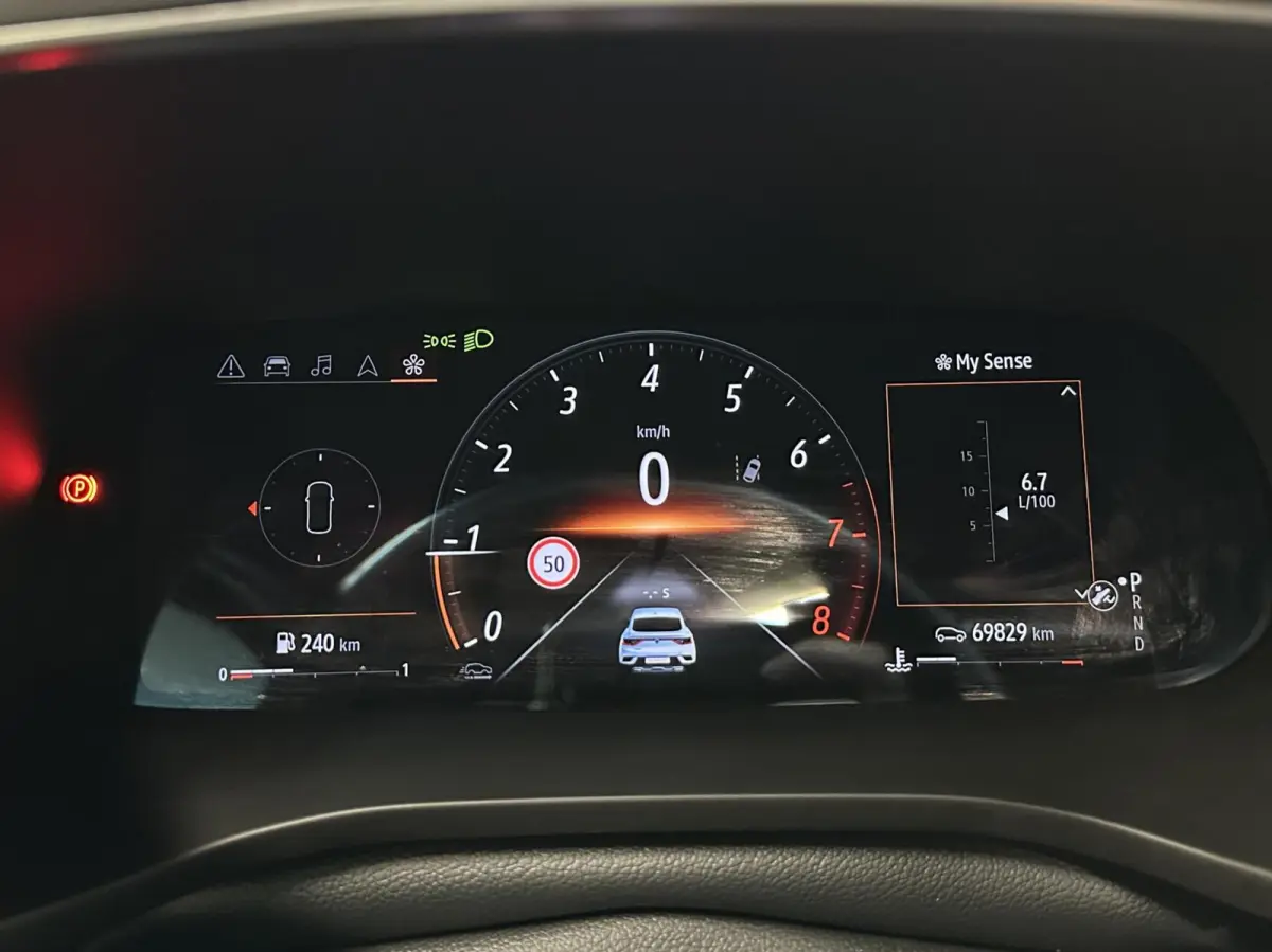 1.3 TCe 140 R.S Line PANO TREKHAAK LEER CAMERA CARPLAY NAVI.