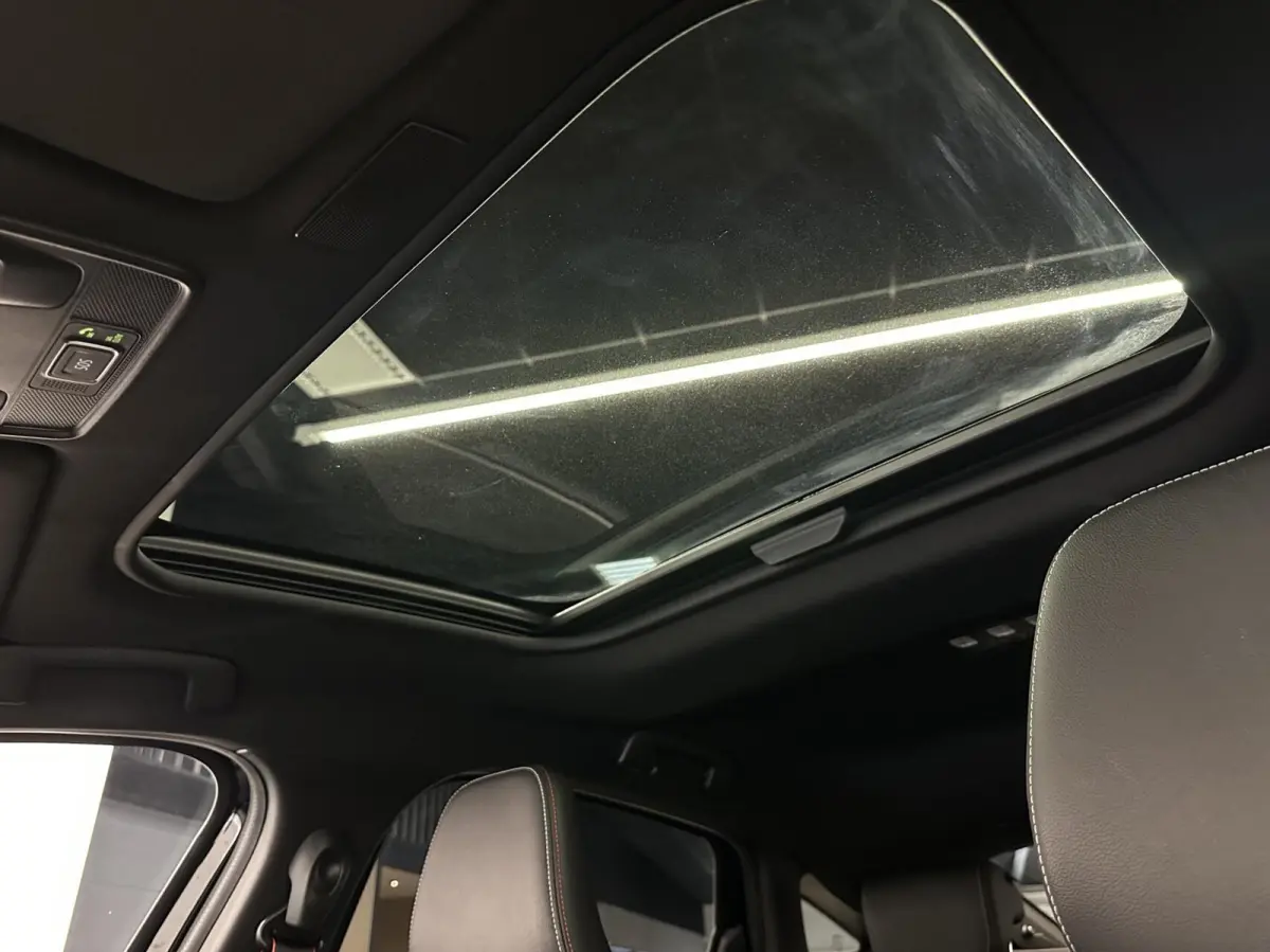 1.3 TCe 140 R.S Line PANO TREKHAAK LEER CAMERA CARPLAY NAVI.