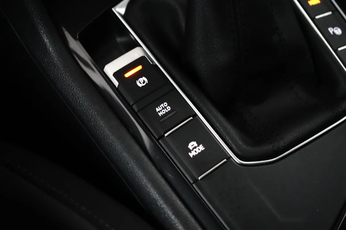 1.4 TSI DSG-6 245PK Life Edition | NAVIGATIE | CAMERA | AUTO A. KLEP | STOEL + STUURVERW. | APP. CONNECT | 17 INCH