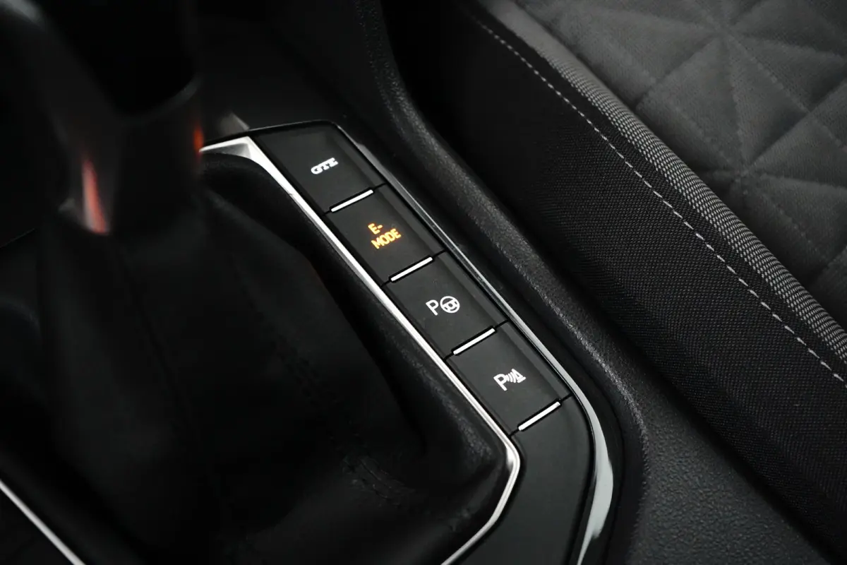 1.4 TSI DSG-6 245PK Life Edition | NAVIGATIE | CAMERA | AUTO A. KLEP | STOEL + STUURVERW. | APP. CONNECT | 17 INCH