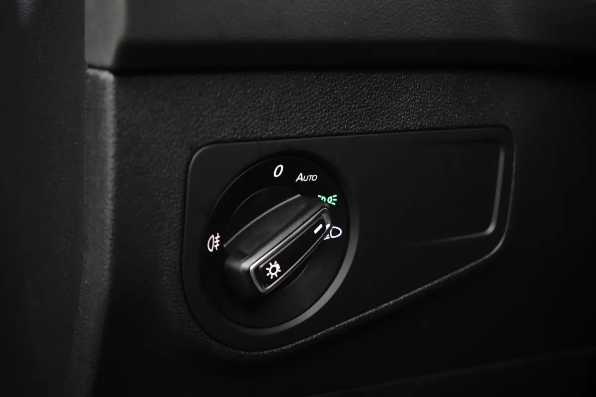 1.4 TSI DSG-6 245PK Life Edition | NAVIGATIE | CAMERA | AUTO A. KLEP | STOEL + STUURVERW. | APP. CONNECT | 17 INCH