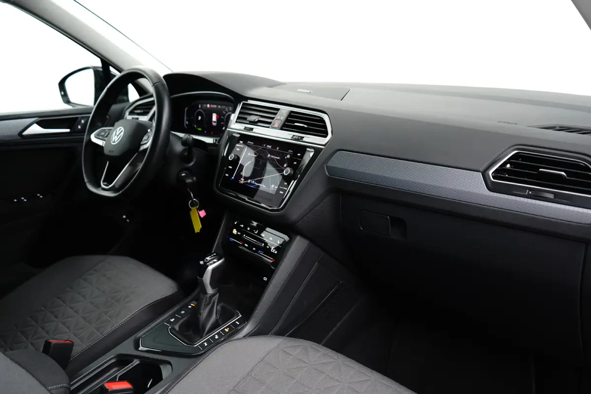 1.4 TSI DSG-6 245PK Life Edition | NAVIGATIE | CAMERA | AUTO A. KLEP | STOEL + STUURVERW. | APP. CONNECT | 17 INCH