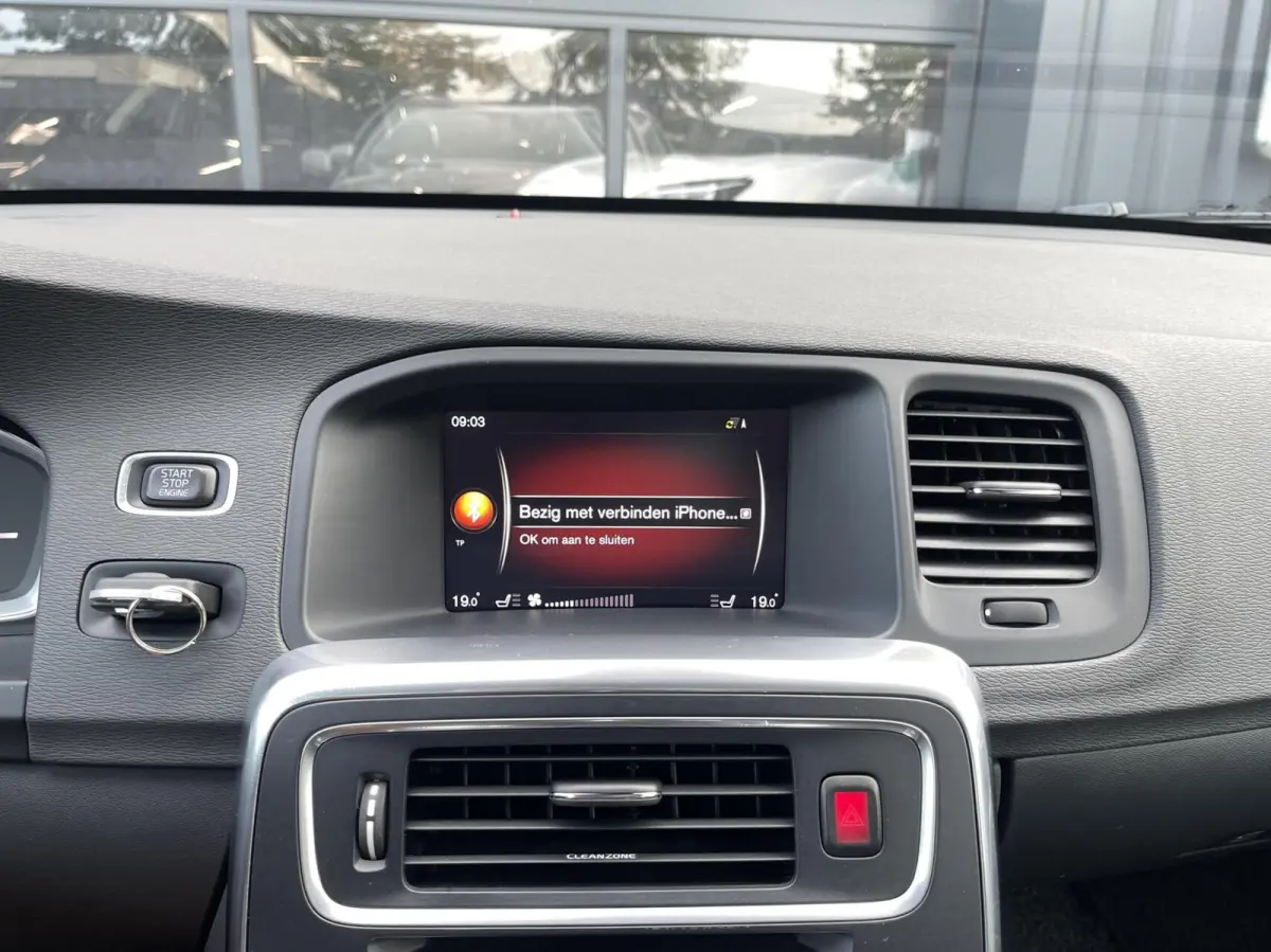 2.0 D4 R-Design AUTOMAAT|CAMERA|NAVIGATIE|STOELVERWARMING|ORIGINEEL NL