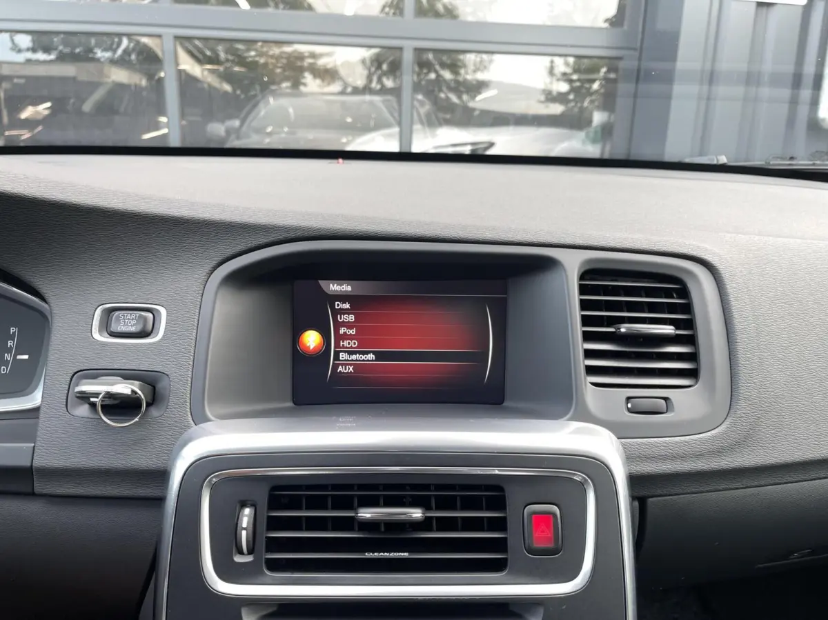 2.0 D4 R-Design AUTOMAAT|CAMERA|NAVIGATIE|STOELVERWARMING|ORIGINEEL NL