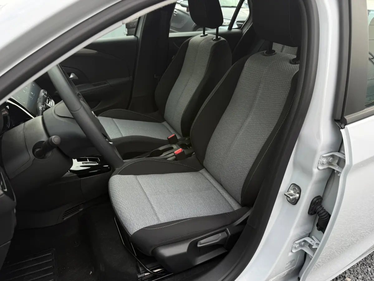 1.2 110PK Turbo Hybrid Edition AUT € 7.000 KORTING!!| AIRCO| PARKEERSENSOREN V&A| APPLE CARPLAY/ANDROID AUTO| CRUISE CONTROL| TOT 8 JAAR GARANTIE!!
