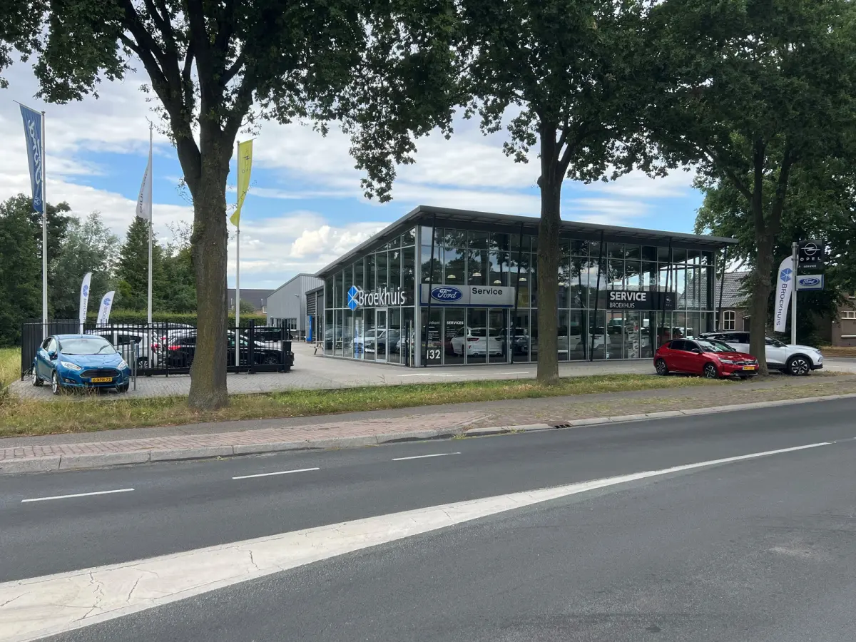 1.2 Turbo Hybrid 110 PK GS | 2+6 JAAR GARANTIE| CAMERA + PARKEERSENSOREN| APPLE CARPLAY/ANDROID AUTO| LED KOPLAMPEN| SPORTSTOELEN| 17" LM-VELGEN|