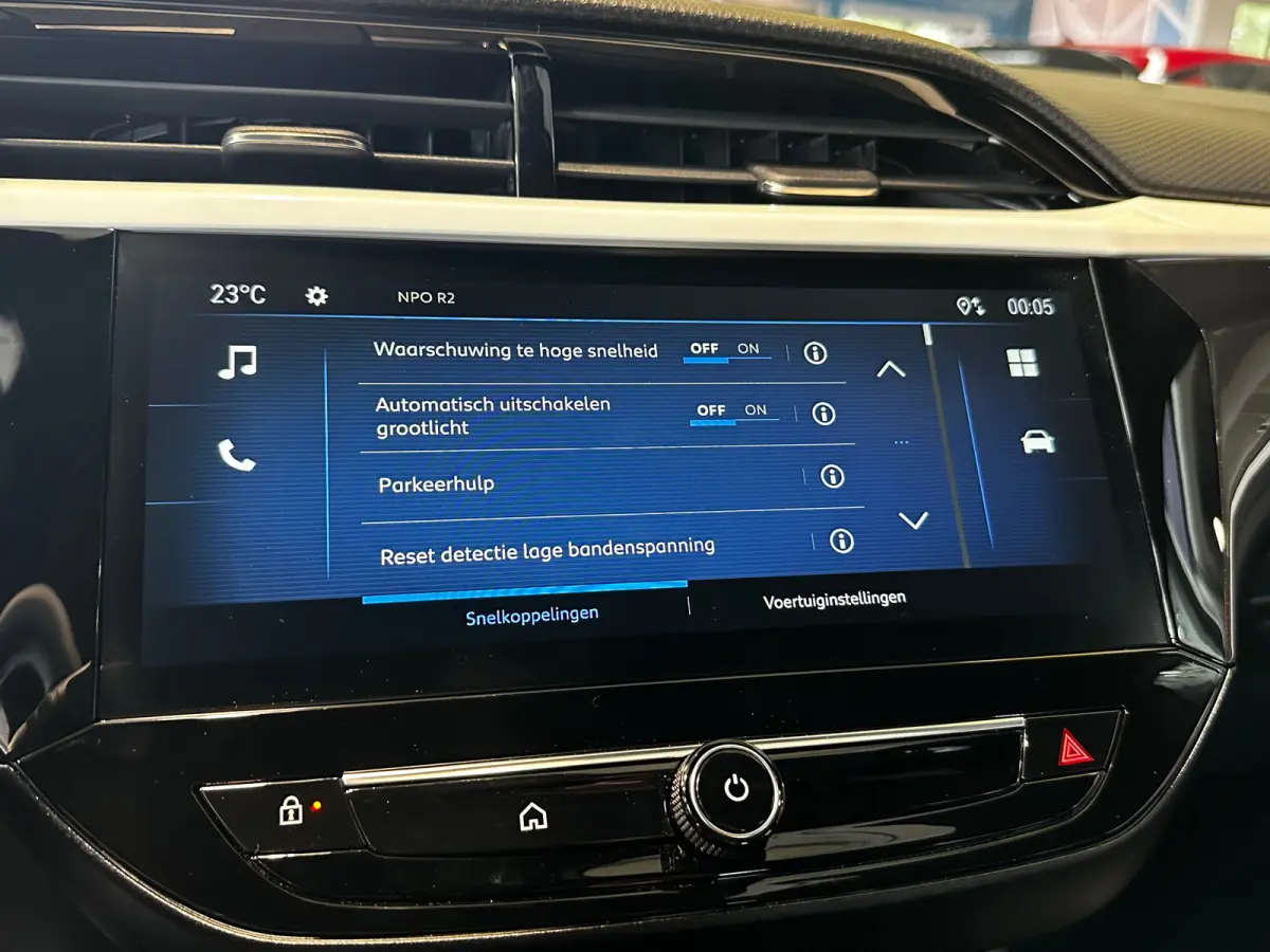 1.2 Turbo Hybrid 110 PK GS | 2+6 JAAR GARANTIE| CAMERA + PARKEERSENSOREN| APPLE CARPLAY/ANDROID AUTO| LED KOPLAMPEN| SPORTSTOELEN| 17" LM-VELGEN|