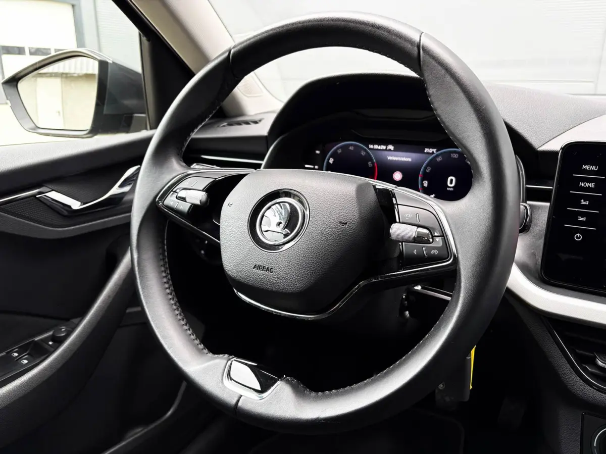 1.0 TSI 110pk Ambition | Navigatie | Smart Link | Cruise Control