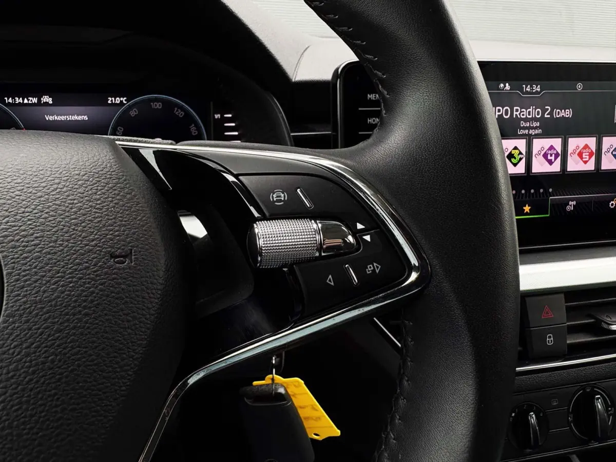 1.0 TSI 110pk Ambition | Navigatie | Smart Link | Cruise Control