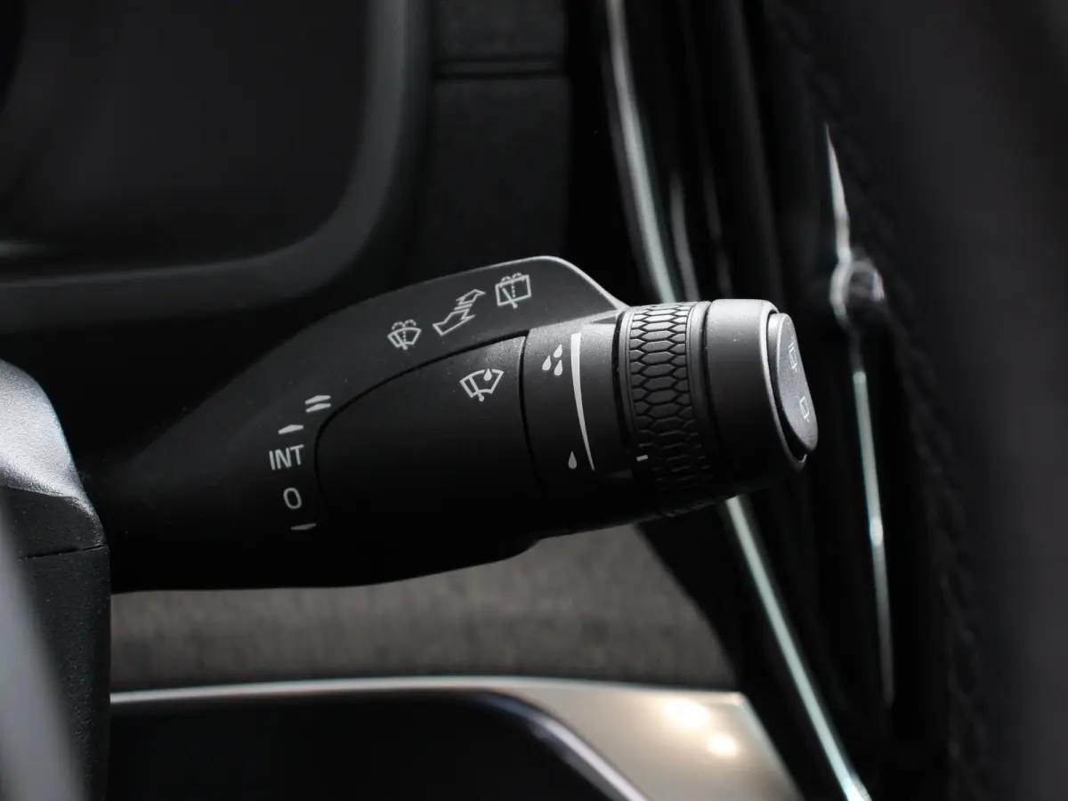 2.0 T8 Plug-in hybrid AWD Ultra Dark Panoramadak Navigatie Apple Carplay Android Auto 360 camera Parkeerhulp Adaptive Cruise Control Verwarmde en geventileerde voorstoelen Head-up-display Ha