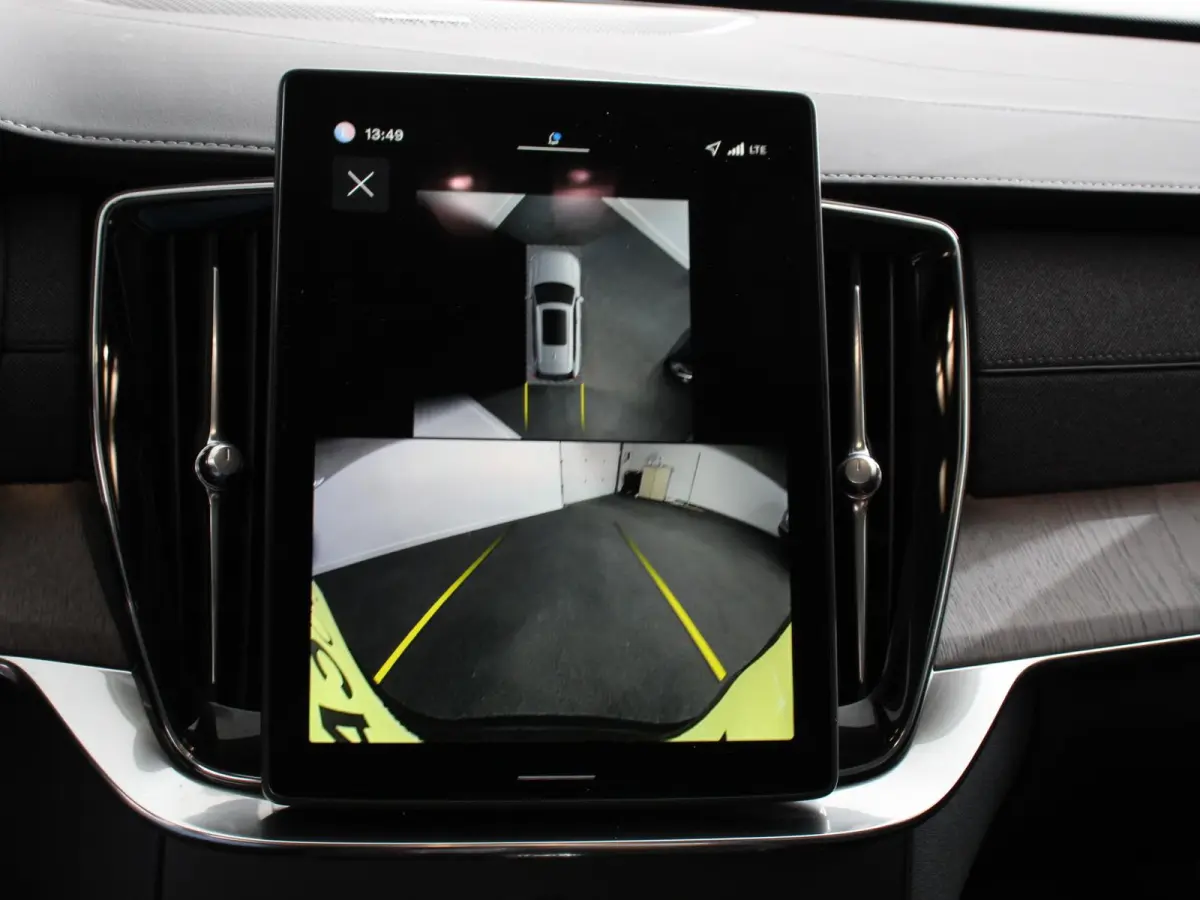 2.0 T8 Plug-in hybrid AWD Ultra Dark Panoramadak Navigatie Apple Carplay Android Auto 360 camera Parkeerhulp Adaptive Cruise Control Verwarmde en geventileerde voorstoelen Head-up-display Ha