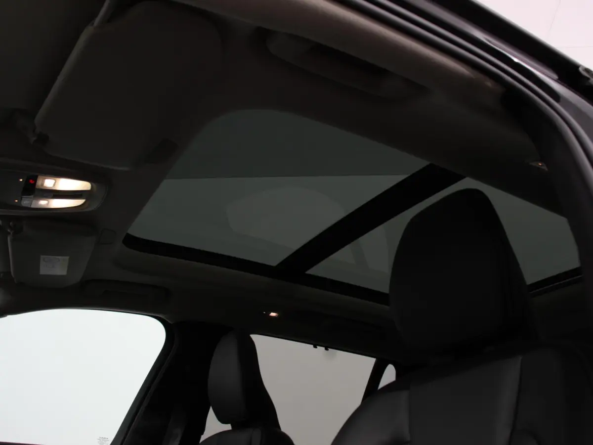 2.0 T8 Plug-in hybrid AWD Ultra Dark Panoramadak Navigatie Apple Carplay Android Auto 360 camera Parkeerhulp Adaptive Cruise Control Verwarmde en geventileerde voorstoelen Head-up-display Ha