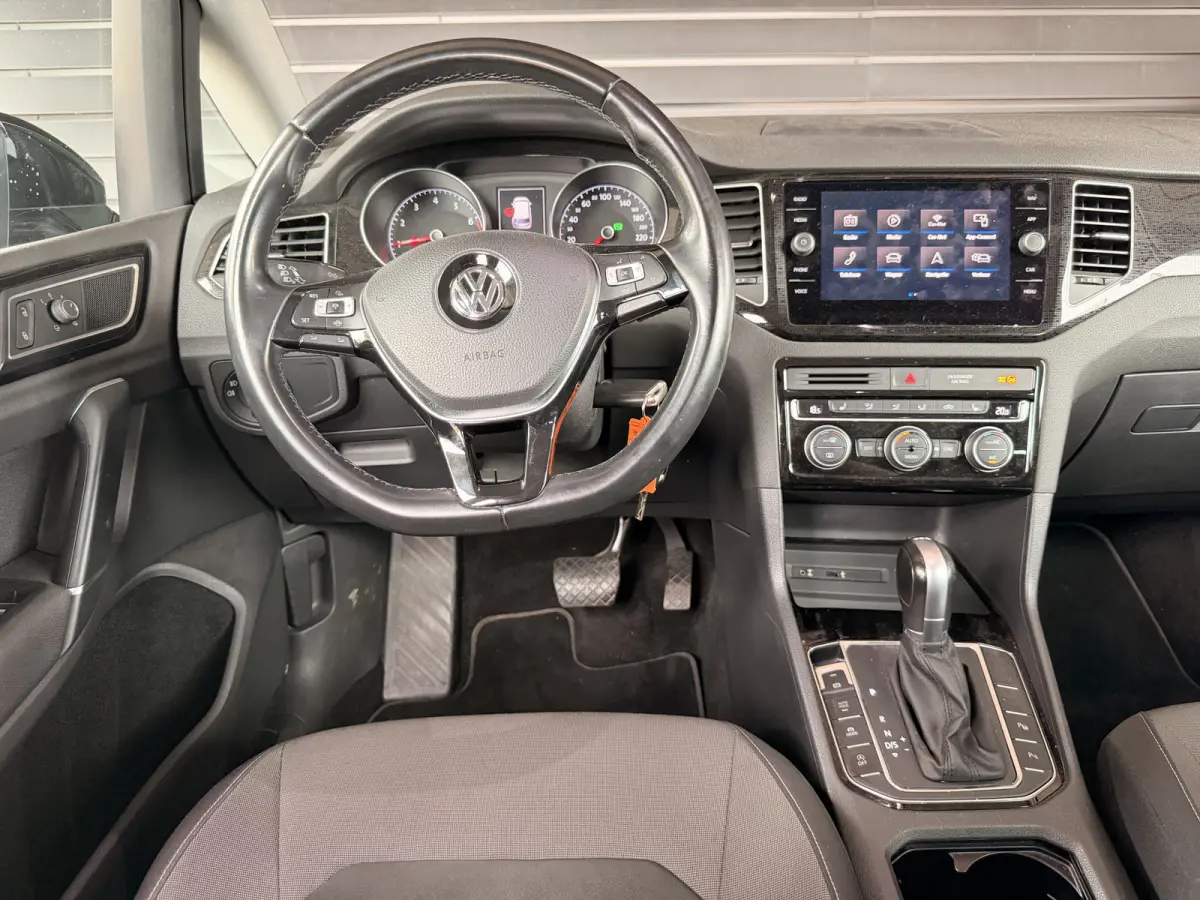 1.5 TSI ACT Highline | Automaat | LED | Trekhaak | ACC | Navi | Stoelverwarming | Park Assist | Camera |