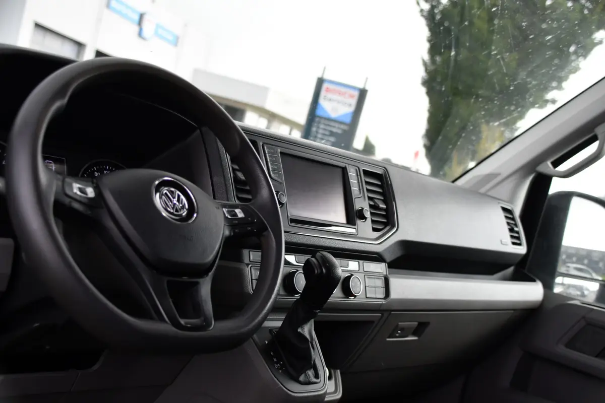 2.0 TDI L3H2 Black Edition Adaptieve Cruise, Camera, Carplay, LED, 2 x Schuifdeur, 177pk, Automaat, Geveerde stoel, Massage Stoel, Trekhaak, Uniek!