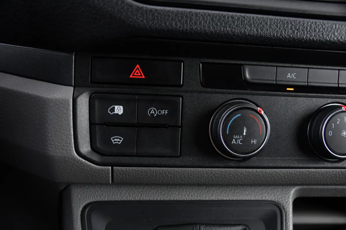 2.0 TDI L3H2 Black Edition Adaptieve Cruise, Camera, Carplay, LED, 2 x Schuifdeur, 177pk, Automaat, Geveerde stoel, Massage Stoel, Trekhaak, Uniek!