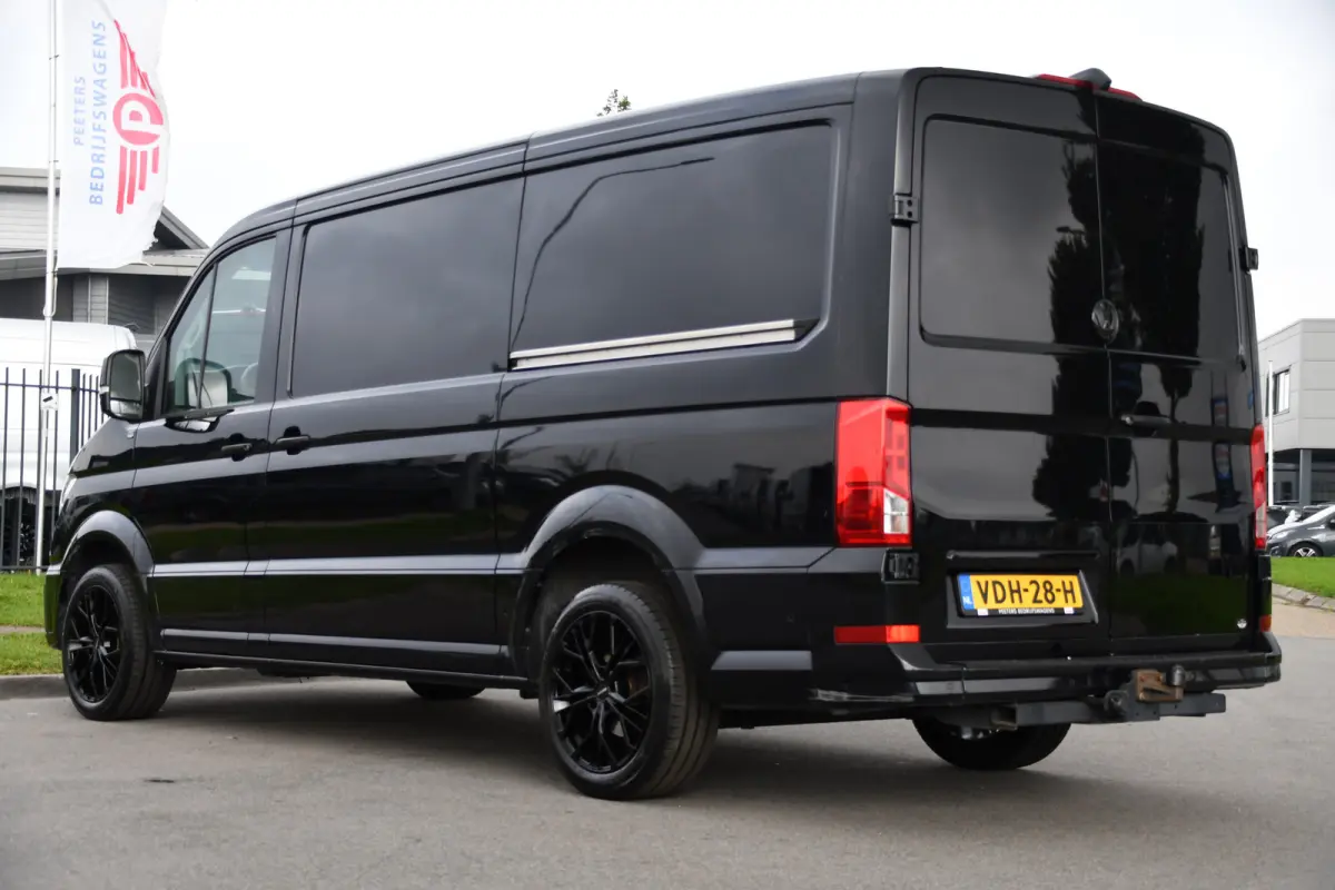 2.0 TDI L3H2 Black Edition Adaptieve Cruise, Camera, Carplay, LED, 2 x Schuifdeur, 177pk, Automaat, Geveerde stoel, Massage Stoel, Trekhaak, Uniek!