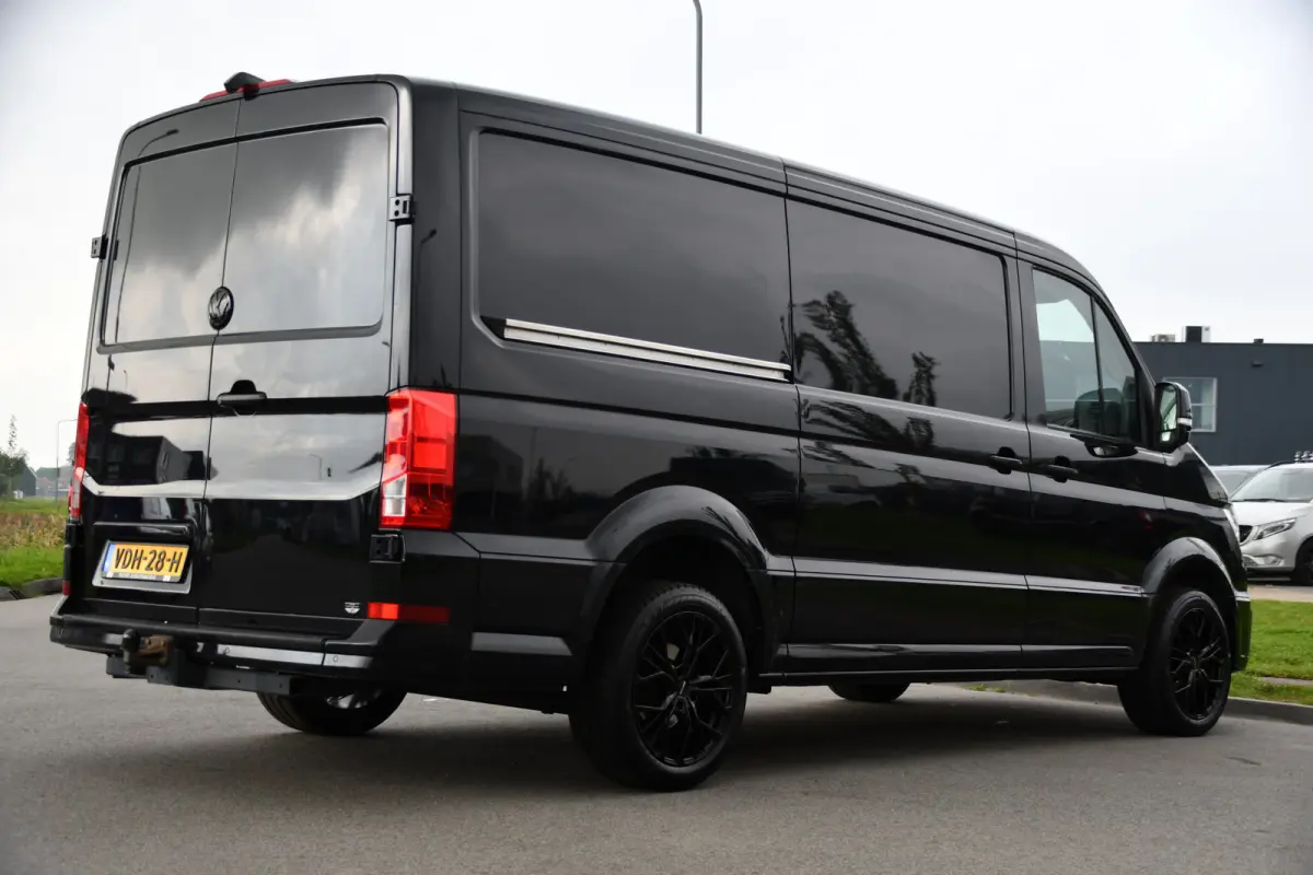 2.0 TDI L3H2 Black Edition Adaptieve Cruise, Camera, Carplay, LED, 2 x Schuifdeur, 177pk, Automaat, Geveerde stoel, Massage Stoel, Trekhaak, Uniek!