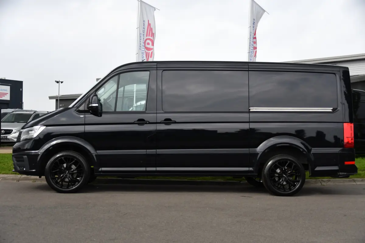 2.0 TDI L3H2 Black Edition Adaptieve Cruise, Camera, Carplay, LED, 2 x Schuifdeur, 177pk, Automaat, Geveerde stoel, Massage Stoel, Trekhaak, Uniek!