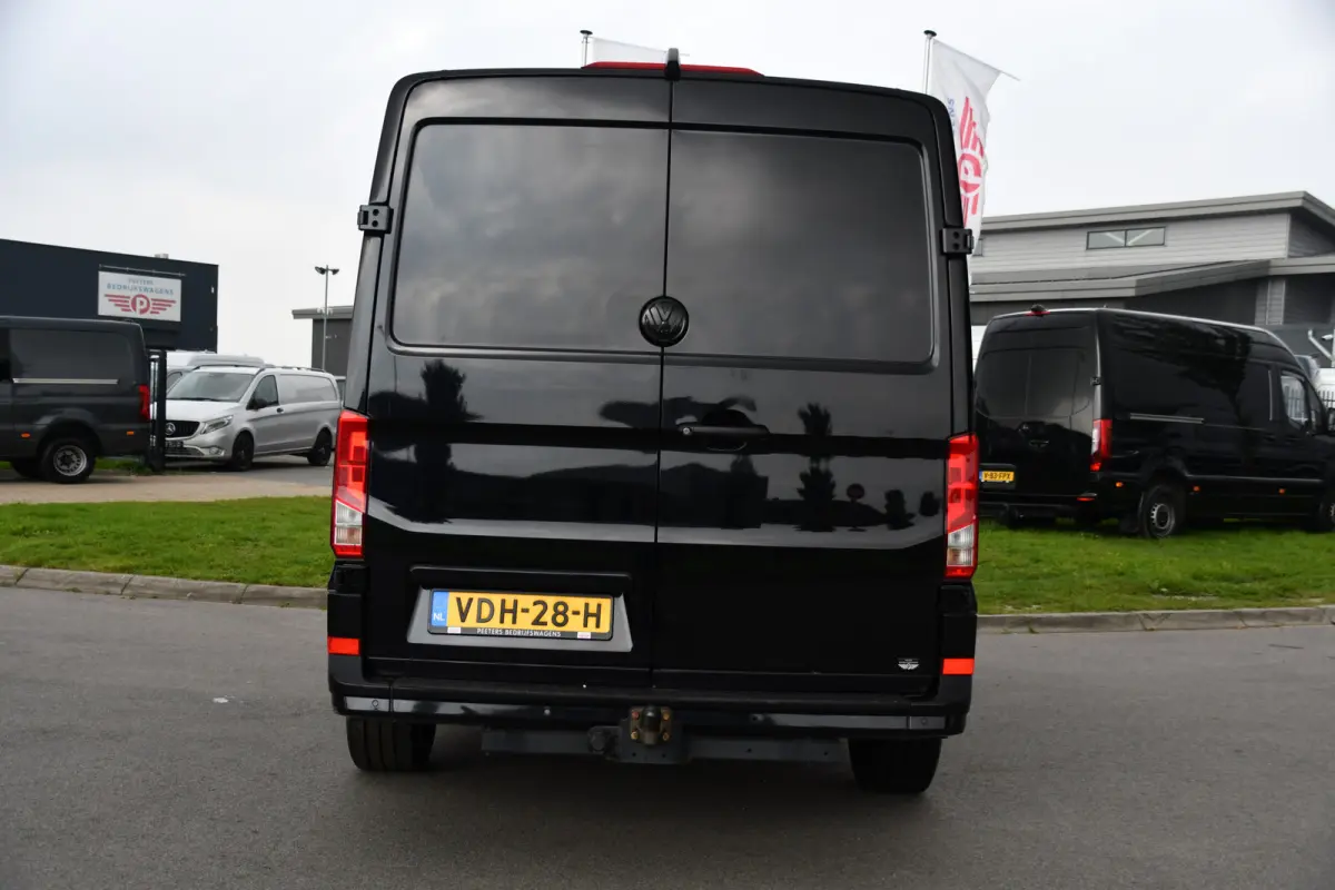 2.0 TDI L3H2 Black Edition Adaptieve Cruise, Camera, Carplay, LED, 2 x Schuifdeur, 177pk, Automaat, Geveerde stoel, Massage Stoel, Trekhaak, Uniek!