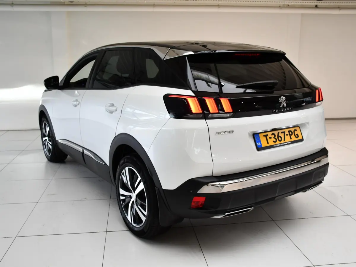 1.2 PureTech Allure Pack Business | Navigatie | Keyless Entry + Start | Elektrisch bedienbare achterklep | Blind Spot Monitor | Apple CarPlay / Android Auto |
