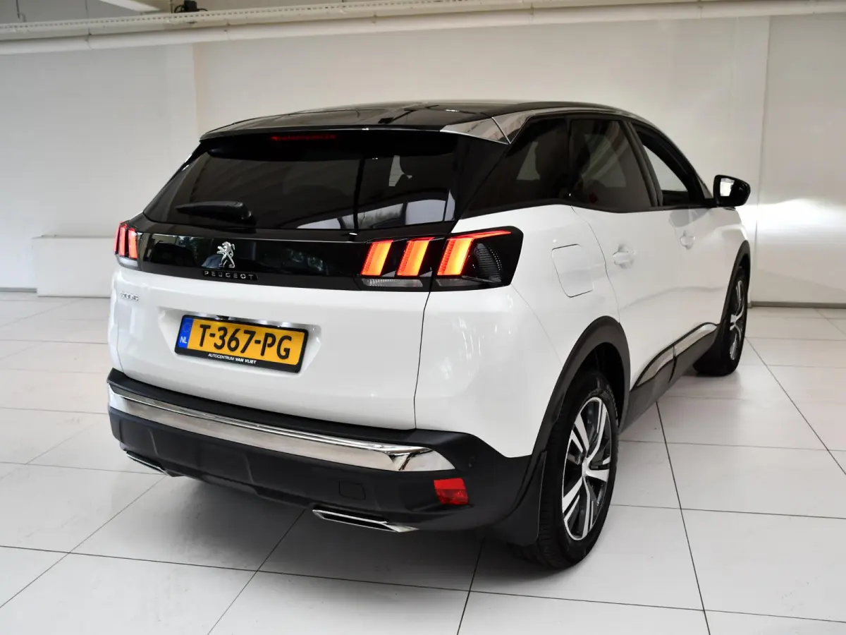 1.2 PureTech Allure Pack Business | Navigatie | Keyless Entry + Start | Elektrisch bedienbare achterklep | Blind Spot Monitor | Apple CarPlay / Android Auto |