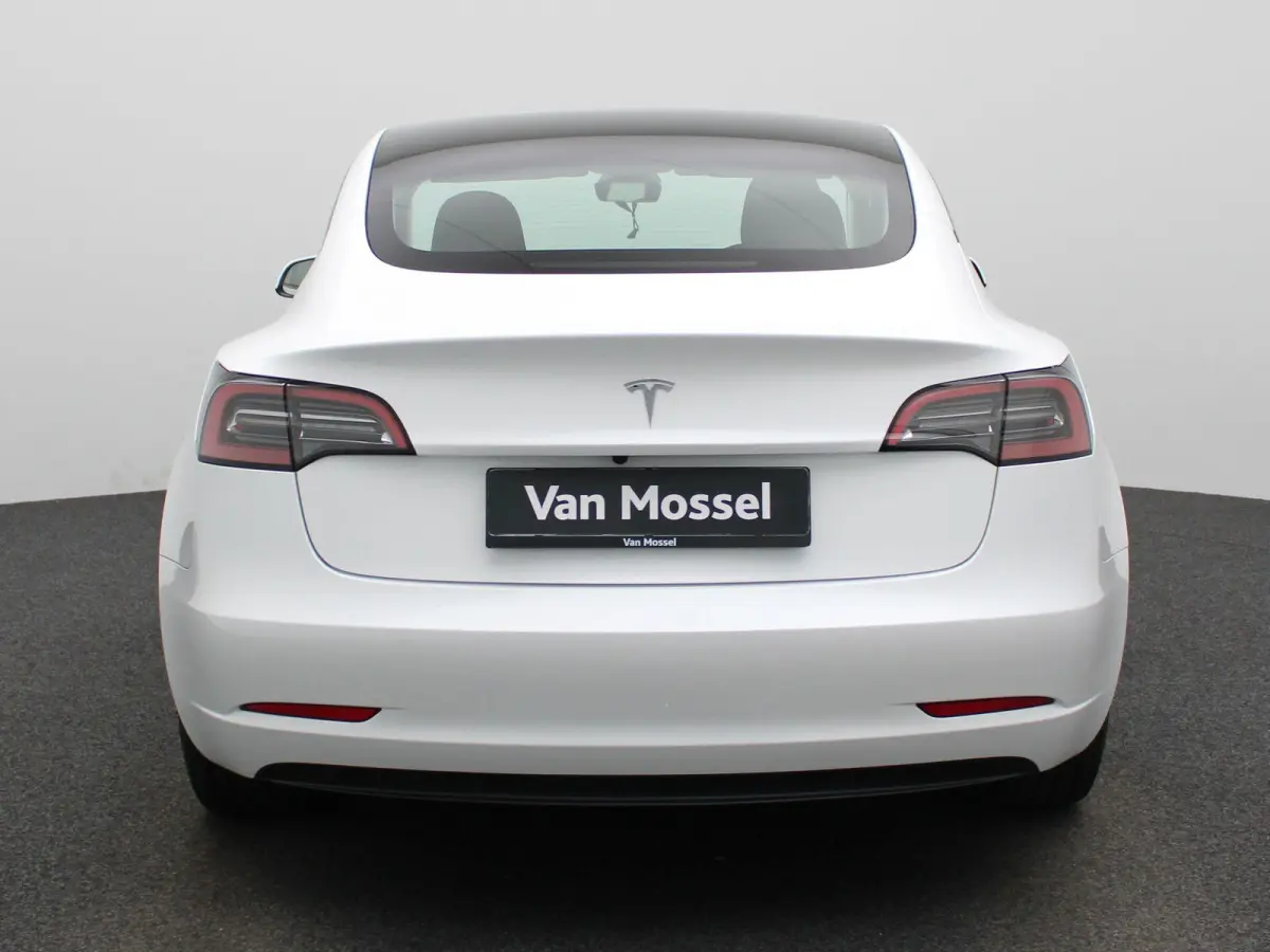 Long Range RWD 75 kWh | Trekhaak | Warmtepomp | Automaat | Panorama dak | Stoel verwarming | Leder | Navigatie | Climate control | 360 Camera | Parkeer sensoren | LED | Elec. achterklep