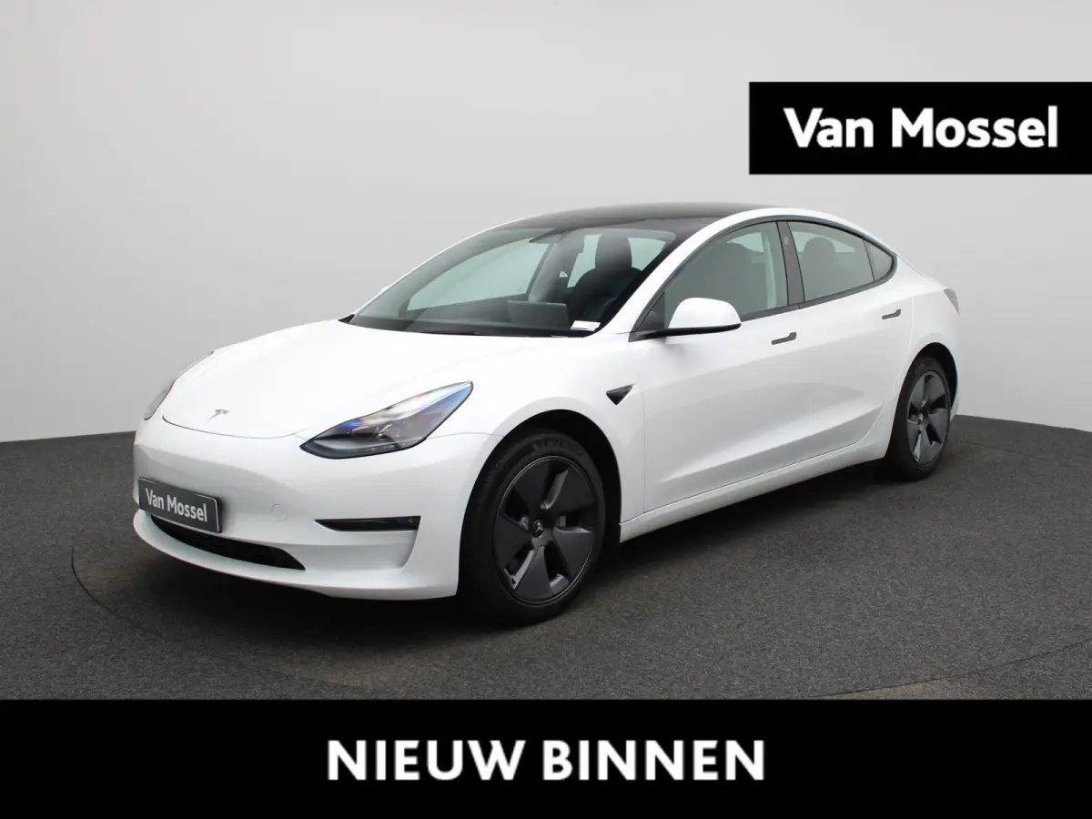 Long Range RWD 75 kWh | Trekhaak | Warmtepomp | Automaat | Panorama dak | Stoel verwarming | Leder | Navigatie | Climate control | 360 Camera | Parkeer sensoren | LED | Elec. achterklep