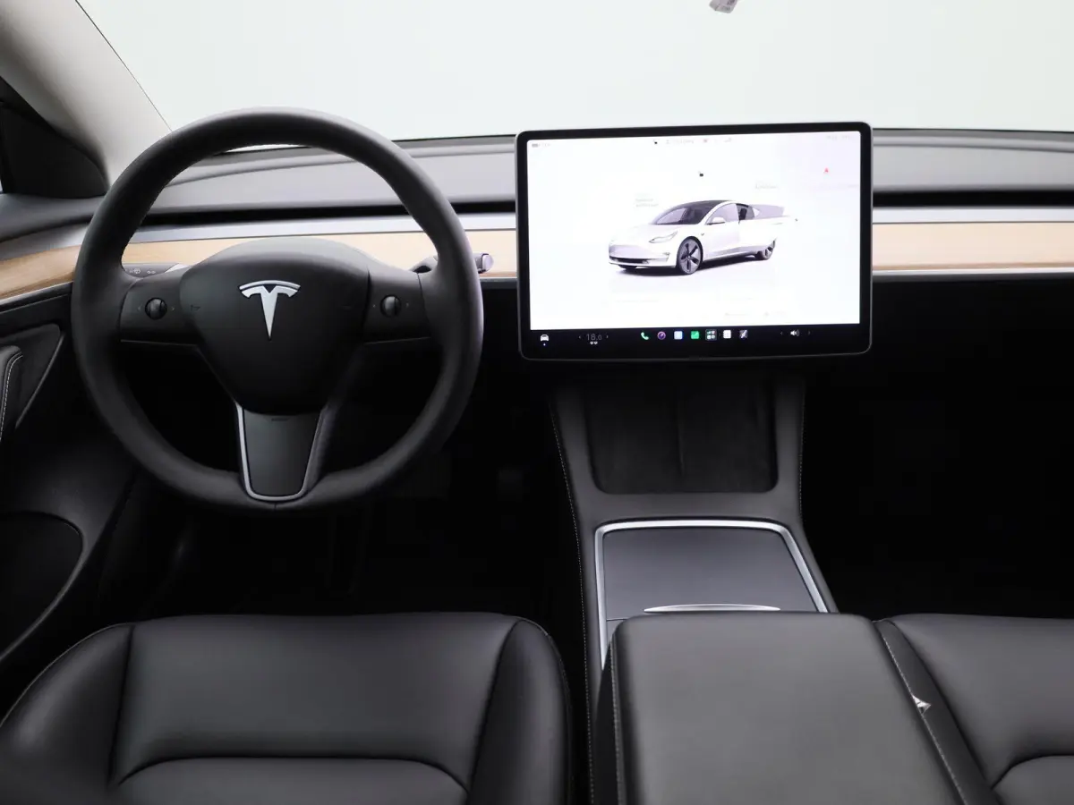 Long Range RWD 75 kWh | Trekhaak | Warmtepomp | Automaat | Panorama dak | Stoel verwarming | Leder | Navigatie | Climate control | 360 Camera | Parkeer sensoren | LED | Elec. achterklep