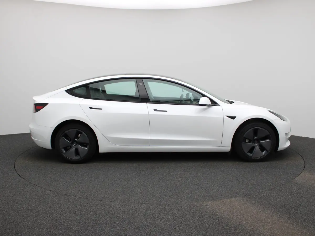 Long Range RWD 75 kWh | Trekhaak | Warmtepomp | Automaat | Panorama dak | Stoel verwarming | Leder | Navigatie | Climate control | 360 Camera | Parkeer sensoren | LED | Elec. achterklep