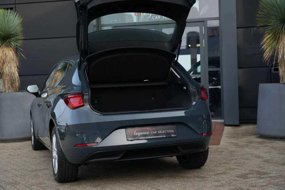 1.5 TSI Style | 115 PK | Apple CarPlay/Android Auto | Voorstoelen verwarmd | LED koplampen SEAT Leon 1.5 TSI Style 115 PK met 1.5-liter viercilinder benzinemotor, Apple CarPlay/Android Auto,