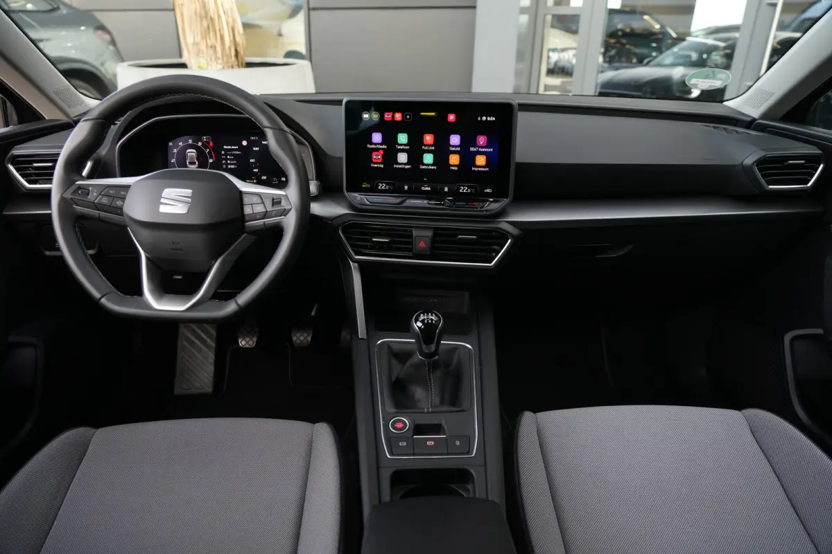 1.5 TSI Style | 115 PK | Apple CarPlay/Android Auto | Voorstoelen verwarmd | LED koplampen SEAT Leon 1.5 TSI Style 115 PK met 1.5-liter viercilinder benzinemotor, Apple CarPlay/Android Auto,