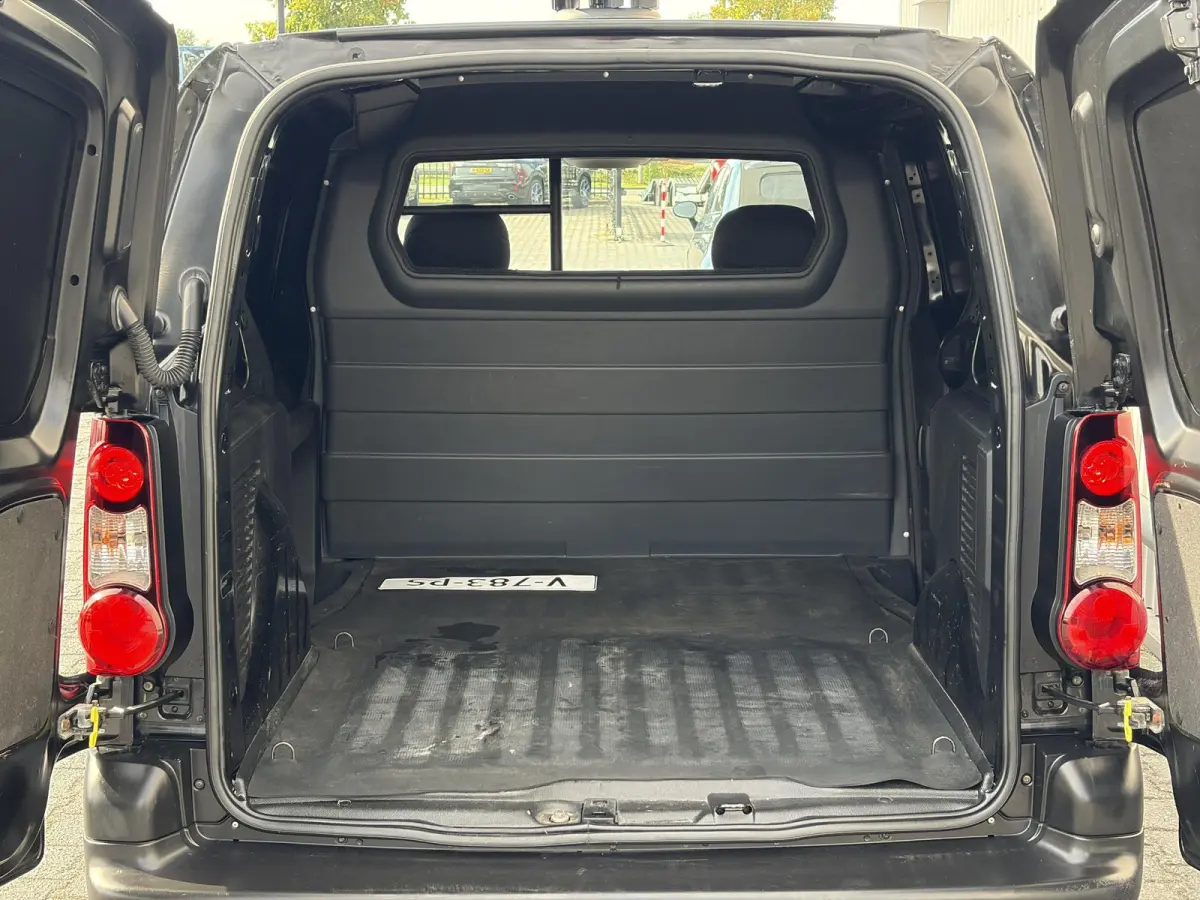 120 1.6 BlueHDi 75 L1*MARGE*HAAK*A/C*CRUISE*TEL*