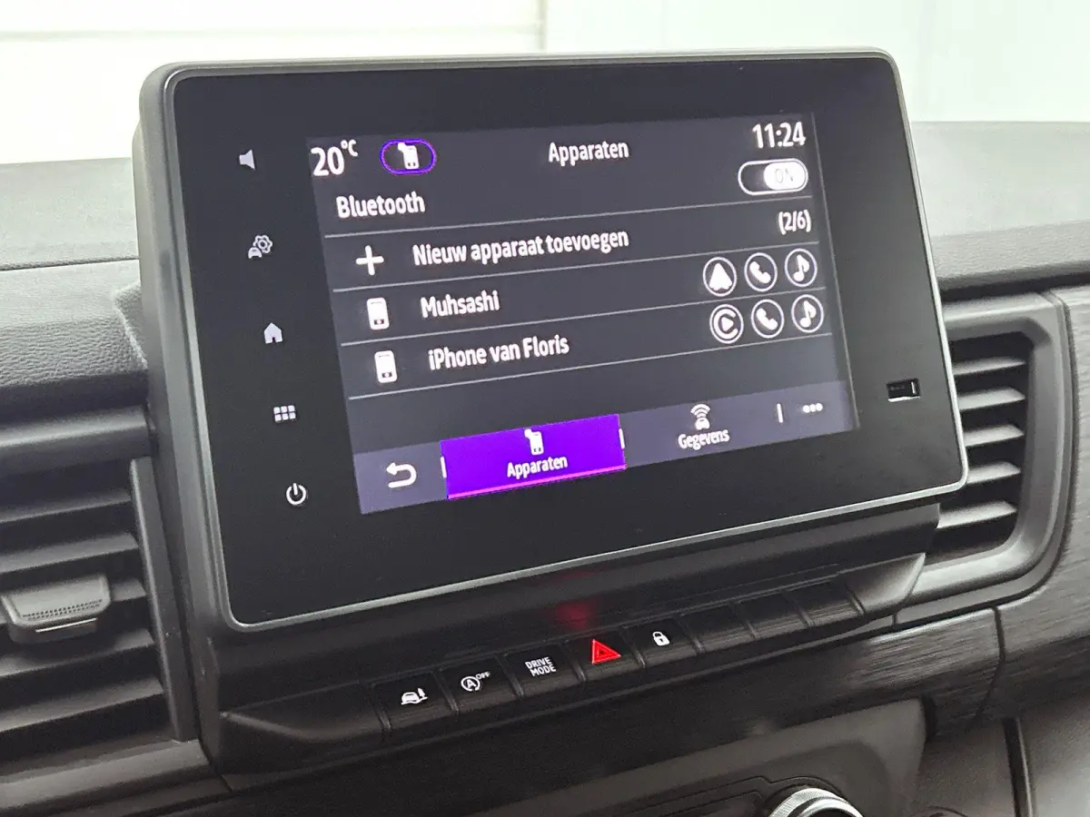 2.0 Blue dC1 150PK T30 L2H1 Advance Automaat Navigatie Airco Lichtmetalen velgen Betimmering Trekhaak Camera Parkeersensoren Dab