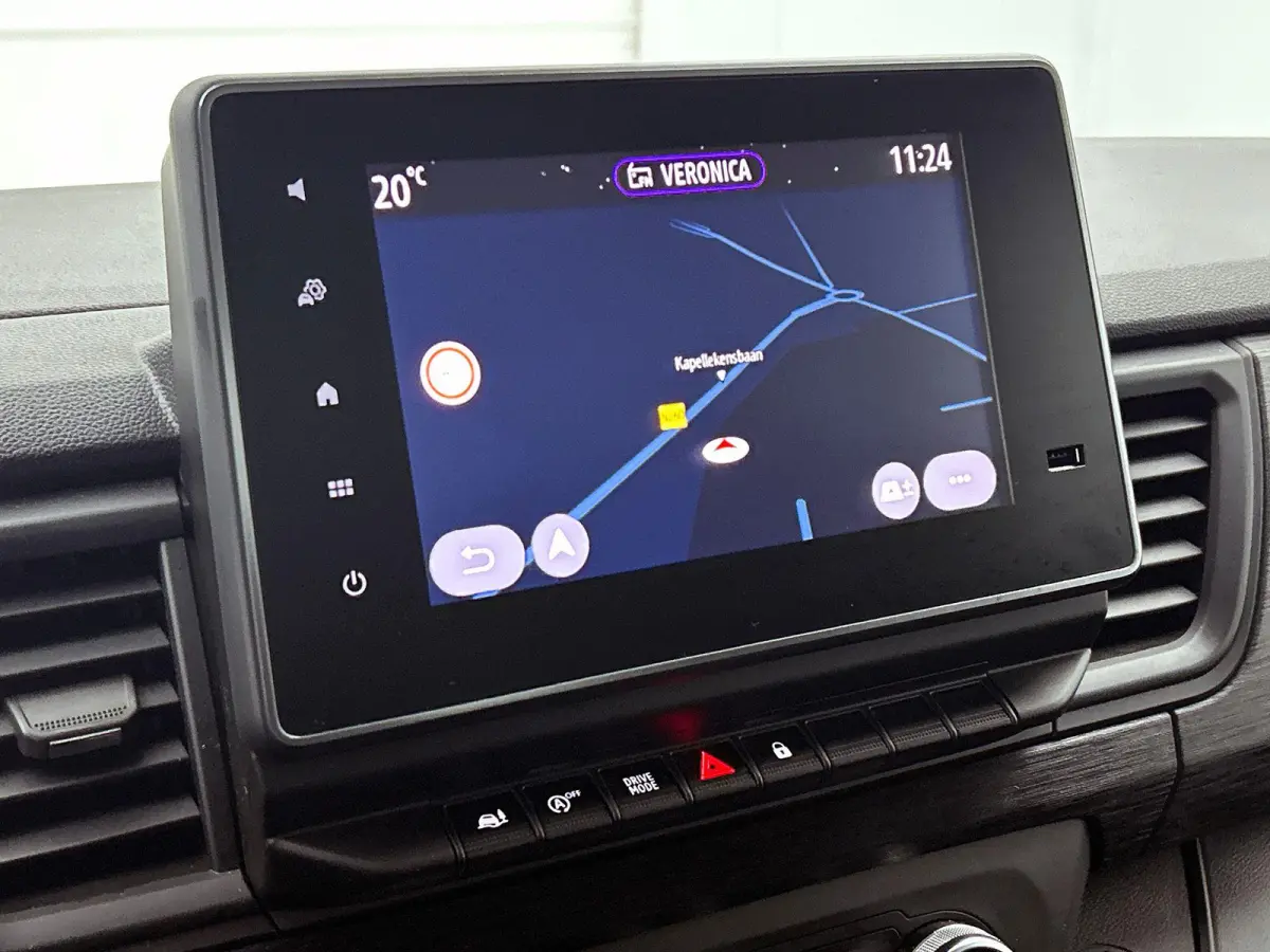 2.0 Blue dC1 150PK T30 L2H1 Advance Automaat Navigatie Airco Lichtmetalen velgen Betimmering Trekhaak Camera Parkeersensoren Dab