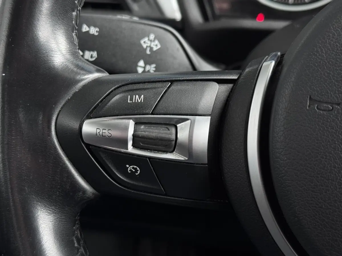 sDrive20i AUTOMAAT*NL AUTO*AFN. TREKHAAK*DEALERONDERHOUDEN