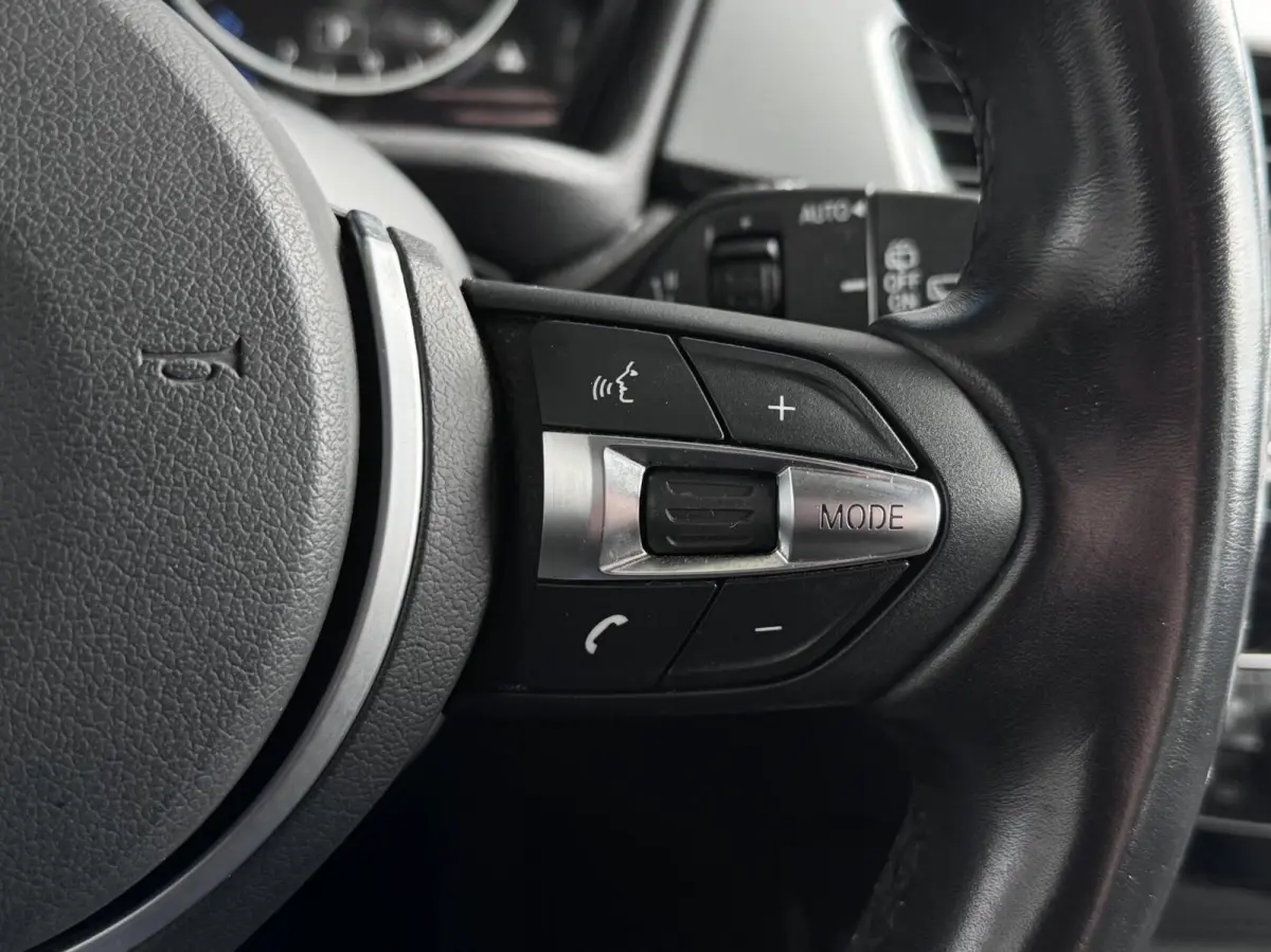 sDrive20i AUTOMAAT*NL AUTO*AFN. TREKHAAK*DEALERONDERHOUDEN