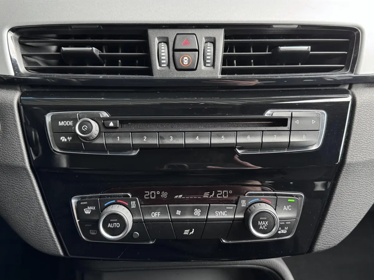 sDrive20i AUTOMAAT*NL AUTO*AFN. TREKHAAK*DEALERONDERHOUDEN
