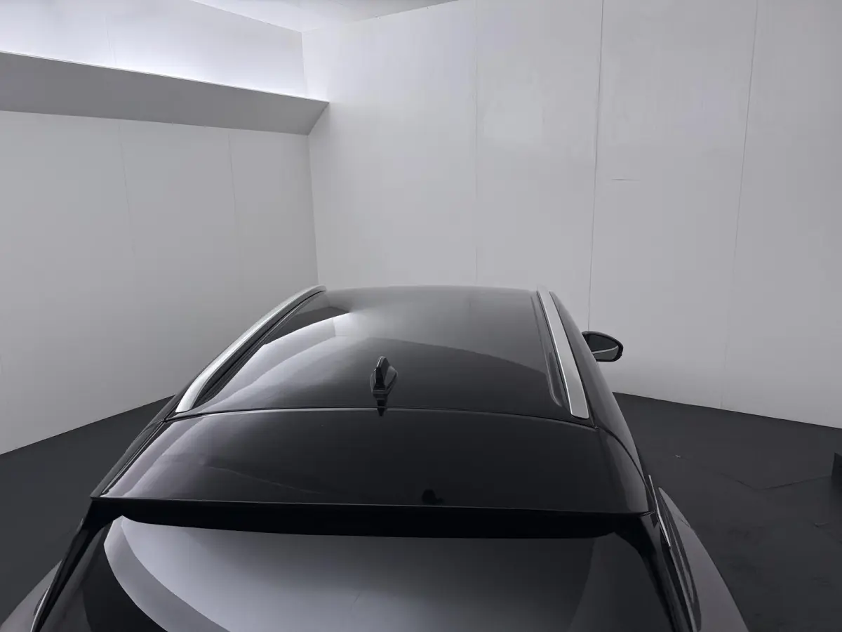 1.8 HEV AT Executive | Google navigatie | 360 Camera | Stoelverwarming |