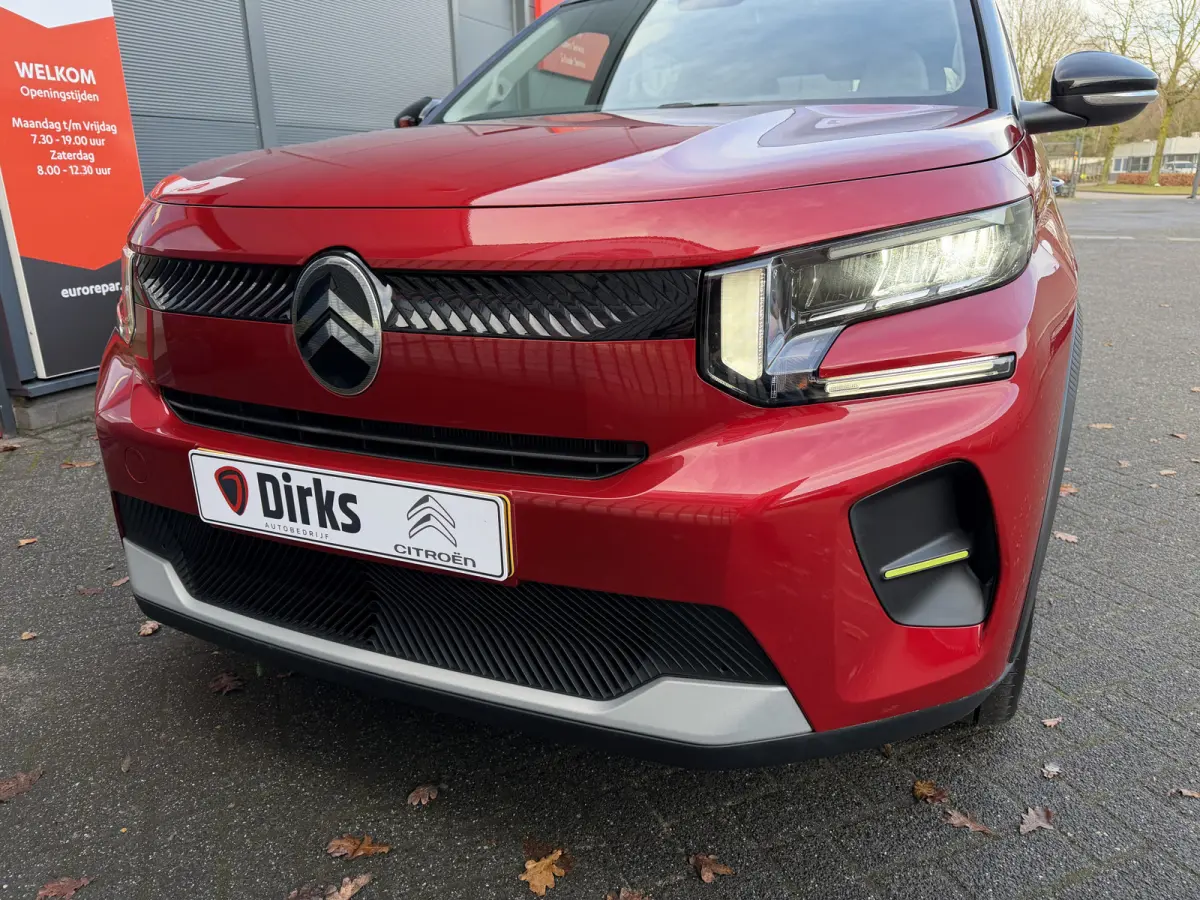 Max 113pk 44 kWh (Automatische Airco - Navigatie - LED - Apple Carplay - Camera - 17" - Two Tone)