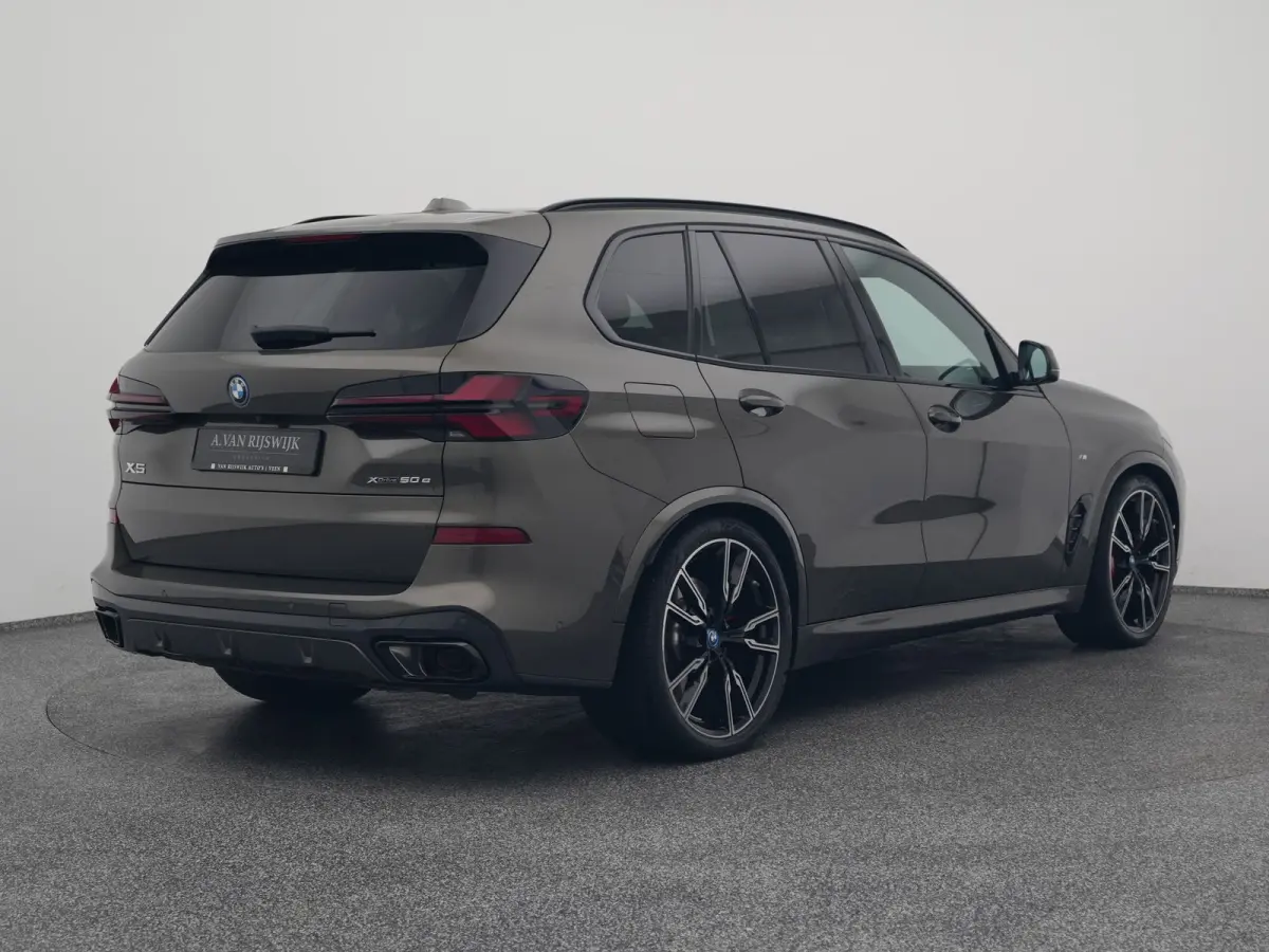 xDrive50e M-Sport | PANO | CAMERA | LUCHTVERING | STOELVERW.