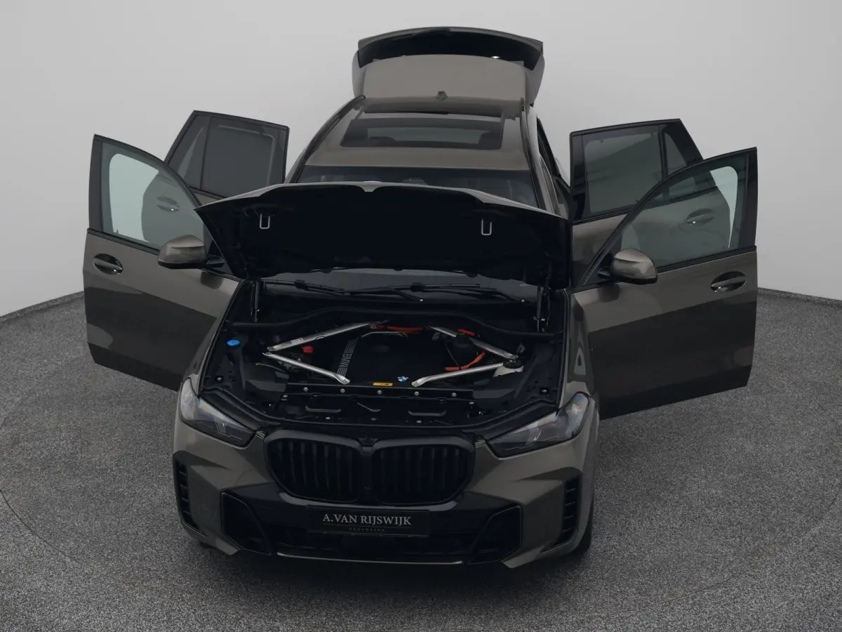 xDrive50e M-Sport | PANO | CAMERA | LUCHTVERING | STOELVERW.