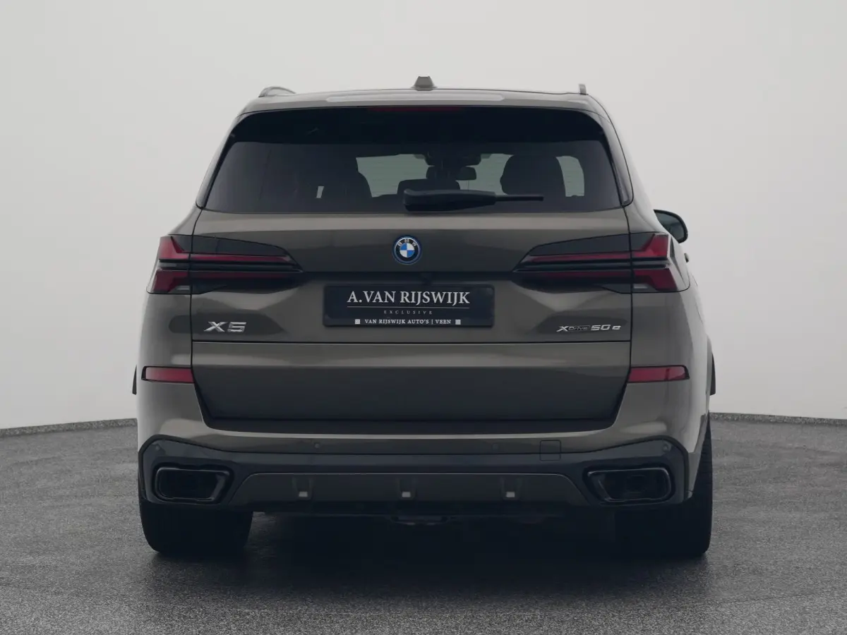 xDrive50e M-Sport | PANO | CAMERA | LUCHTVERING | STOELVERW.