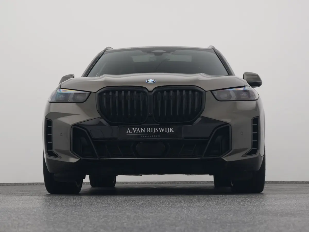 xDrive50e M-Sport | PANO | CAMERA | LUCHTVERING | STOELVERW.
