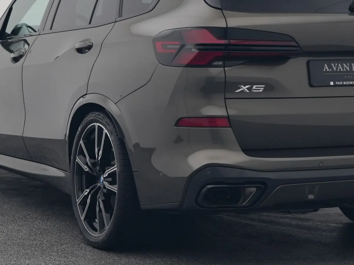 xDrive50e M-Sport | PANO | CAMERA | LUCHTVERING | STOELVERW.