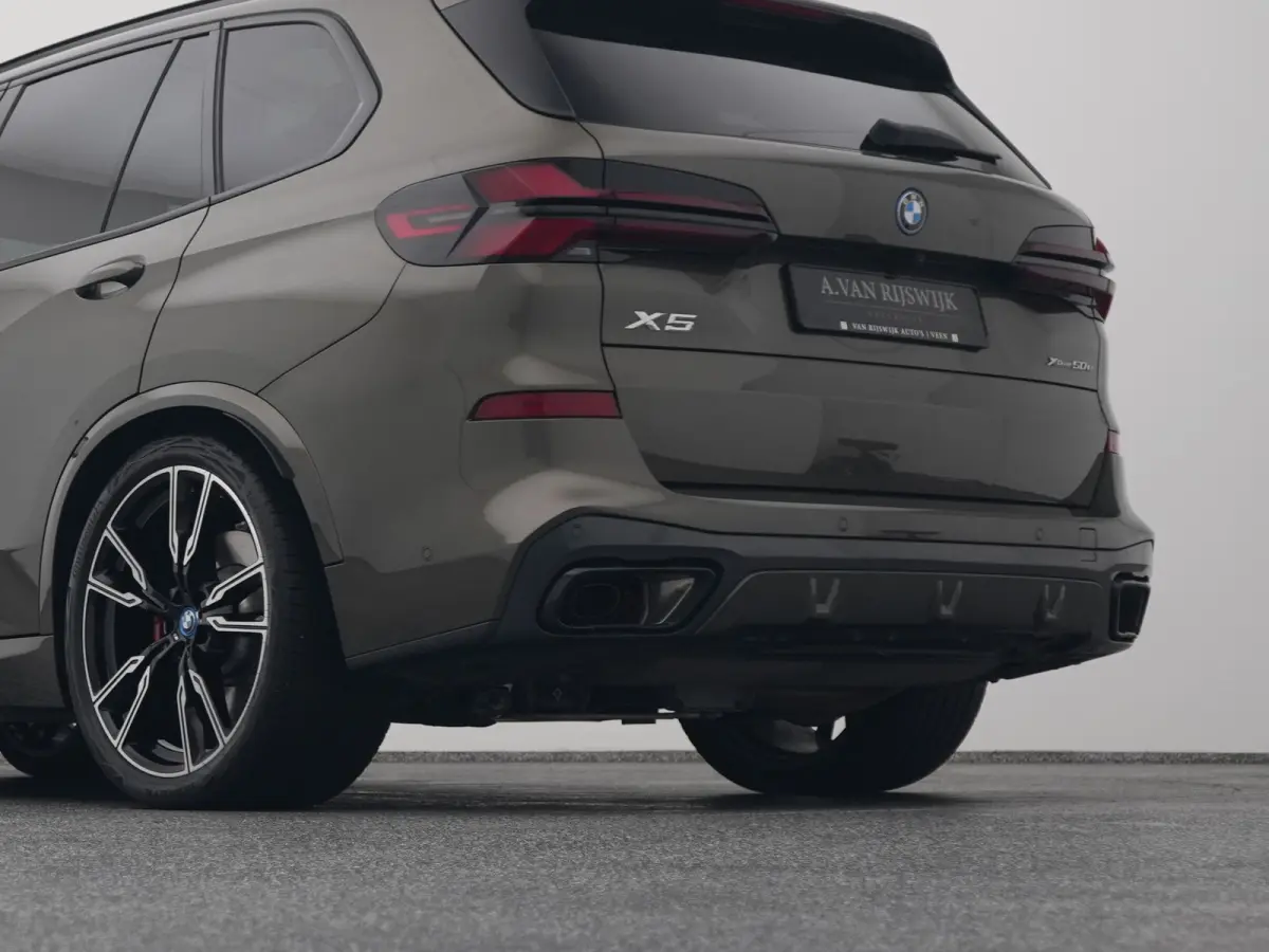xDrive50e M-Sport | PANO | CAMERA | LUCHTVERING | STOELVERW.