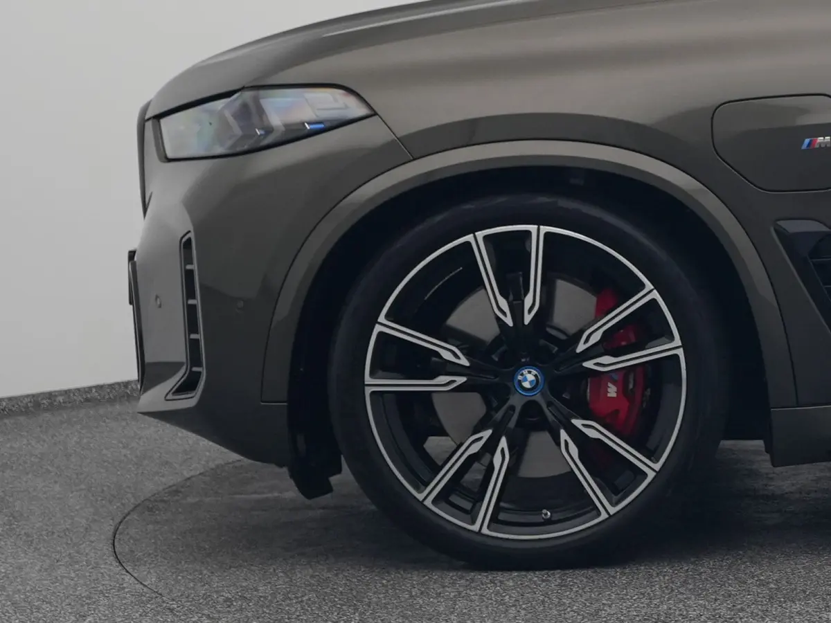 xDrive50e M-Sport | PANO | CAMERA | LUCHTVERING | STOELVERW.