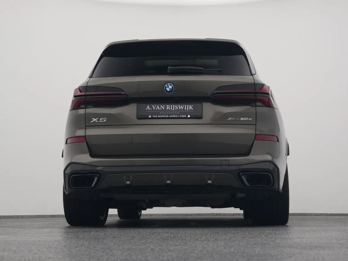 xDrive50e M-Sport | PANO | CAMERA | LUCHTVERING | STOELVERW.